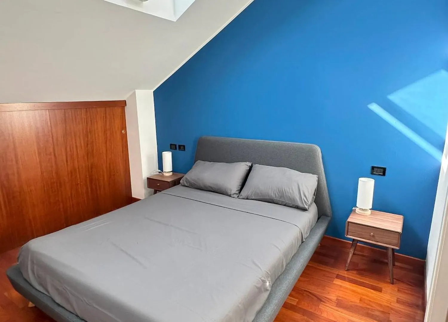 Appartamento Con 2 Camere Da Letto Navigli + Parcheggio Per 2 Auto location